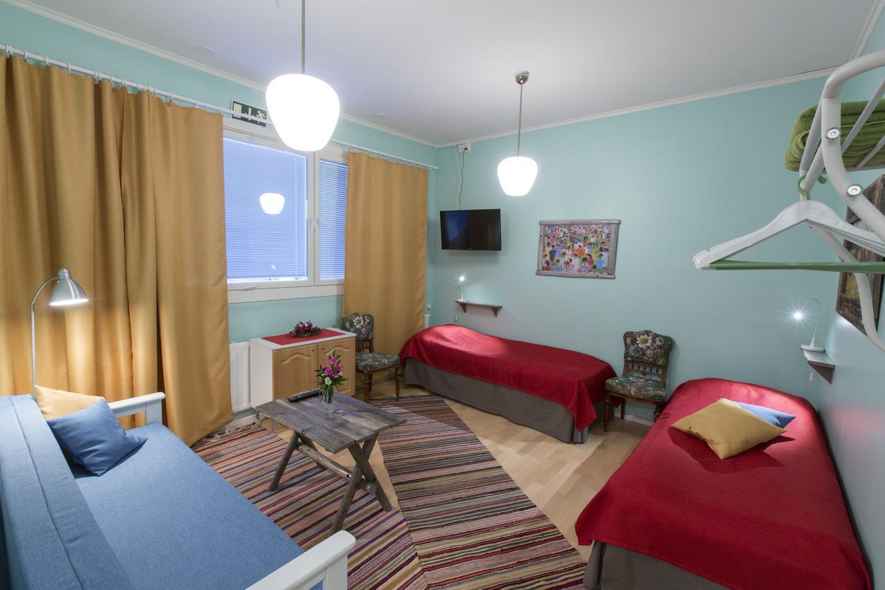 Kuutamo B&B Guesthouse 苏奥穆斯萨尔米 外观 照片